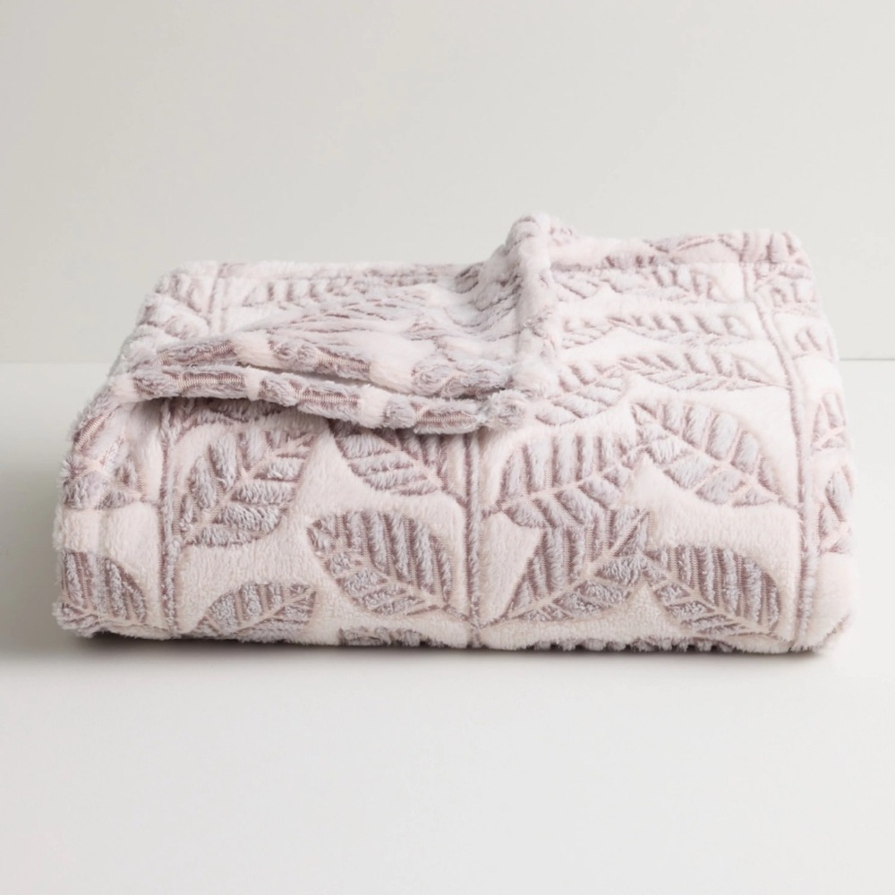 Super soft plush throw